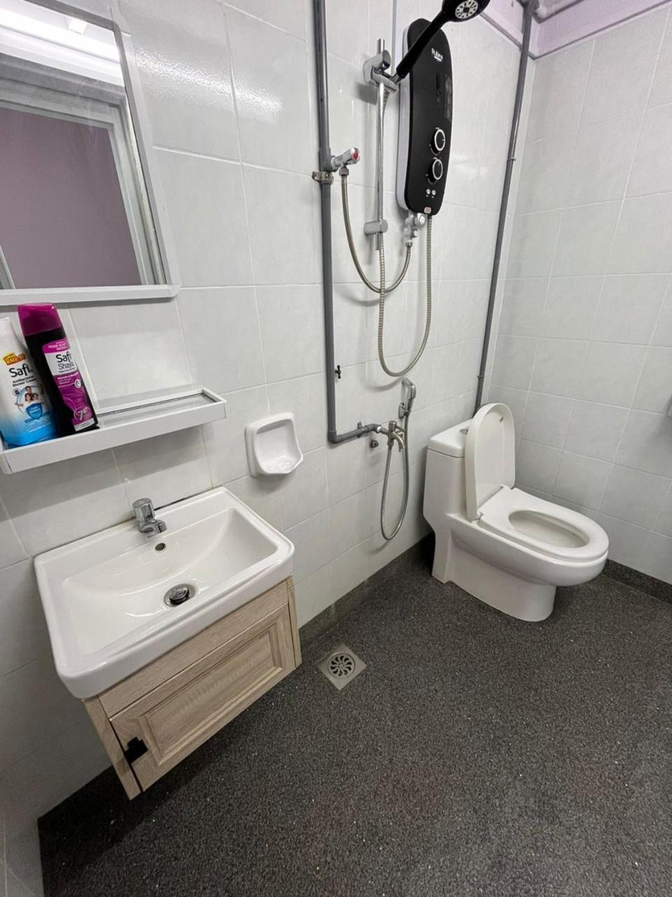 Mersingfirstfloor丰盛港二楼民宿 Dış mekan fotoğraf